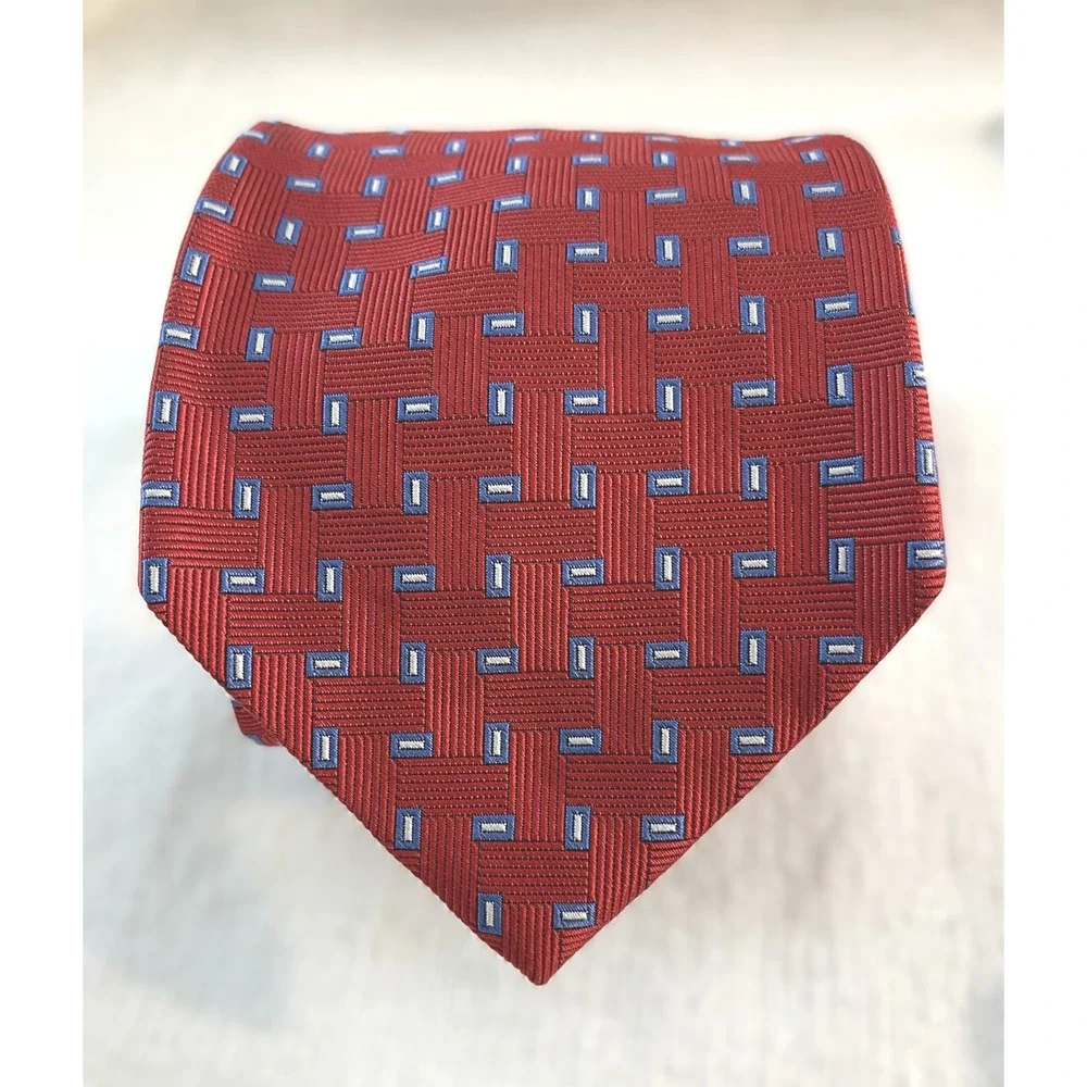 Brooks‎ Brothers 346 Pure Silk Necktie Red Geometric Woven Pattern